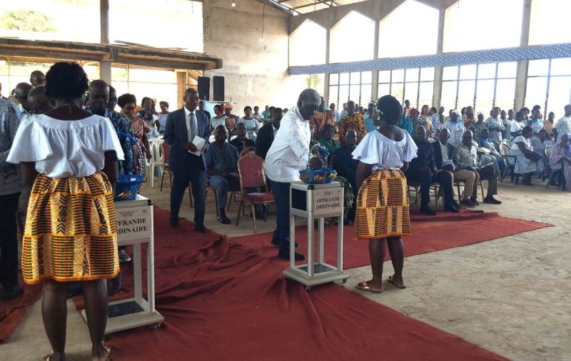 Robert Mambé à l'eglise Bethesa de Dabou. (DR)