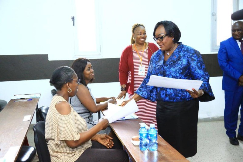 La ministre a souhaité bonne chance aux candidats. (Ph: Dr)