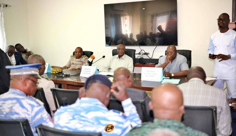 District-du-Zanzan-Suivi-des-projets-le-ministre-Gouverneur-Toure-Souleymane-rencontre-les-autorites-du-Bounkani-1