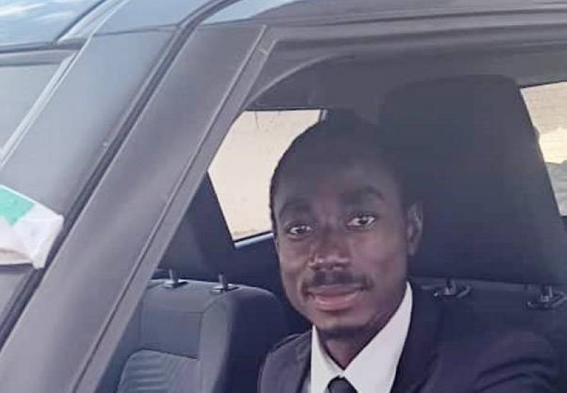 Amian Sika N’Guessan Eustache, étudiant-chauffeur dans la caravane du Tour de Côte d'Ivoire. (Ph: Dr)
