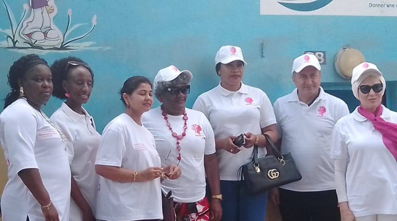 Le Groupe des 2pouses et époux d'ambassadeurs accrédités en Côte d'Ivoire