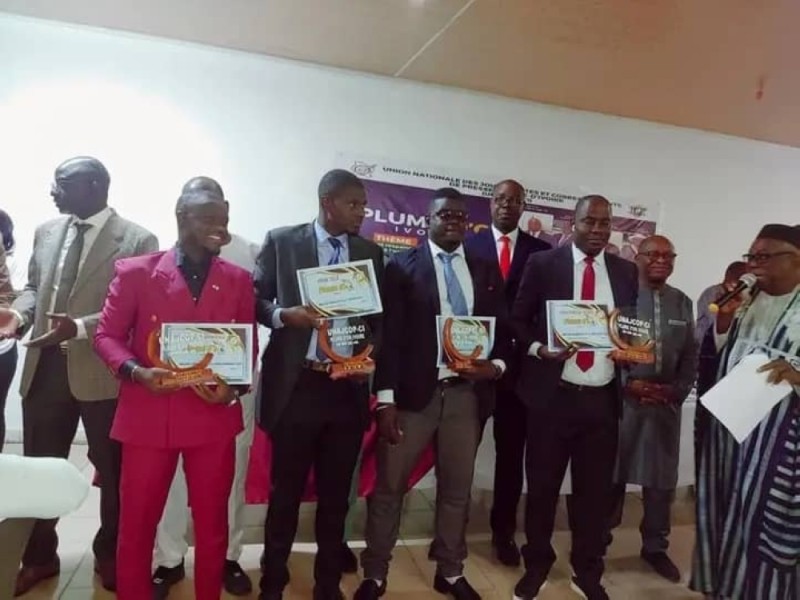 Les lauréats de la 3e édition du concours Plume d’or ivoire. (Ph: Dr)