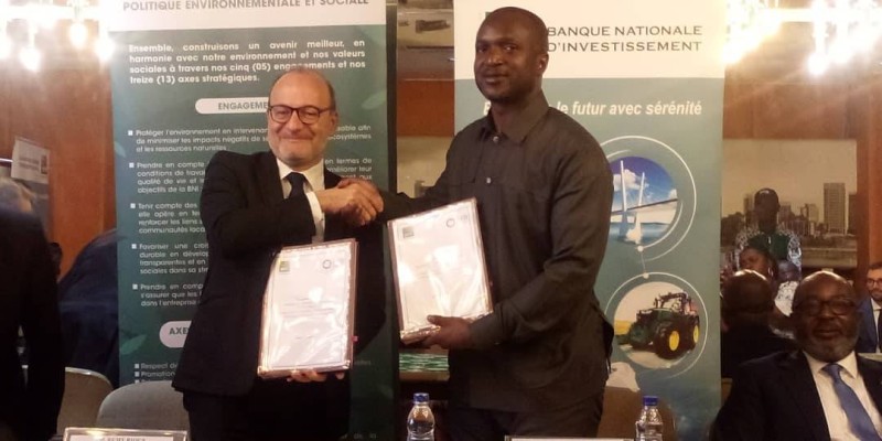 Les deux parties sont satisfaites de la signature (Photo Bavane)