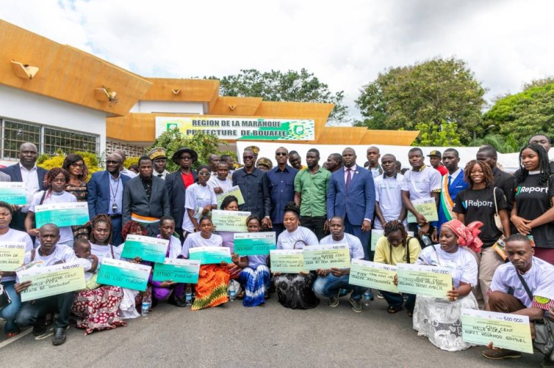 Le gouvernement soulage plus de 700 jeunes de la région de la Marahoué. (Ph: Dr)