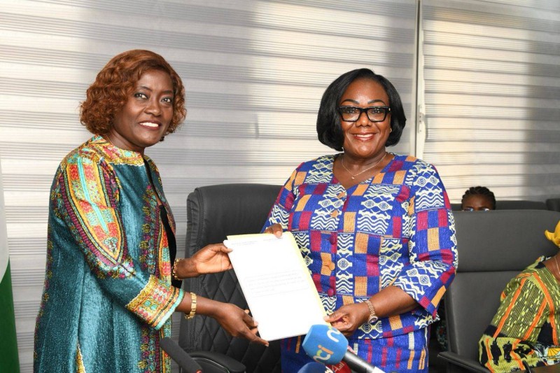 La ministre Mariatou Koné a fait savoir que le document des revendications approuvées par toutes les parties contient sept recommandations. (dr)