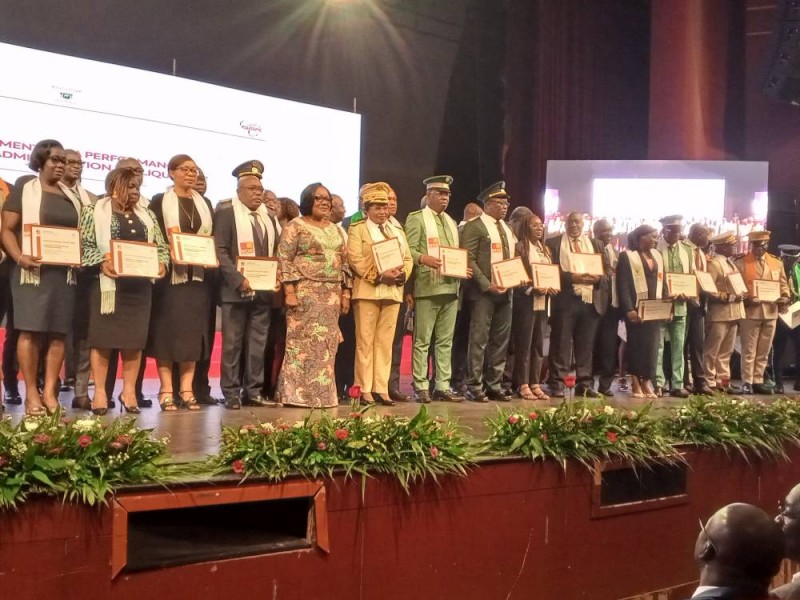 Les auditeurs ont pris l’engagement de travailler pour la modernisation de l’administration publique ivoirienne. (Ph: Franck YEO)