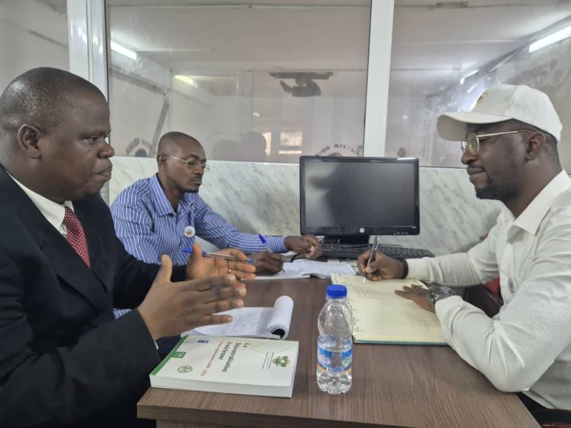 La séance de travail qui a abouti à un accord (Photo DR)