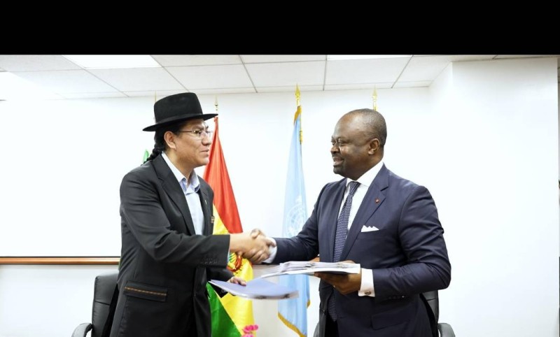  L'Ambassadeur Diego Pary Rodriguez  et l’Ambassadeur Tiémoko Moriko