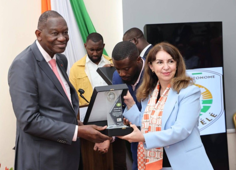 Le ministre-gouverneur du district autonome du Denguélé, Gaoussou Touré, a exprimé sa gratitude aux organisateurs. (Ph: Dr)
Le ministre-gouverneur du District autonome du Denguélé, Gaoussou Touré a exprimé sa gratitude aux organisateurs.
Le ministre-gouverneur du District autonome du Denguélé, Gaoussou Touré a exprimé sa gratitude aux organisateurs. (DR)