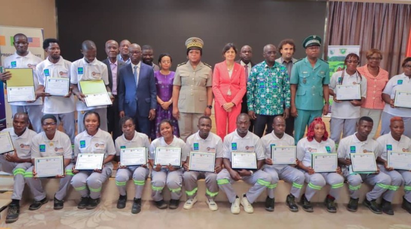 Les apprenants, dont l'âge varie entre 18 et 40 ans, sont désormais outillés pour participer à l'embellissement d'Abidjan. (Ph: Dr)
