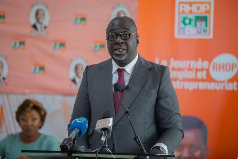 Le secrétaire national chargé de la promotion de l’emploi des militants, Issa Fadiga multiplie les initiatives en faveur des militants du Rhdp. (DR)