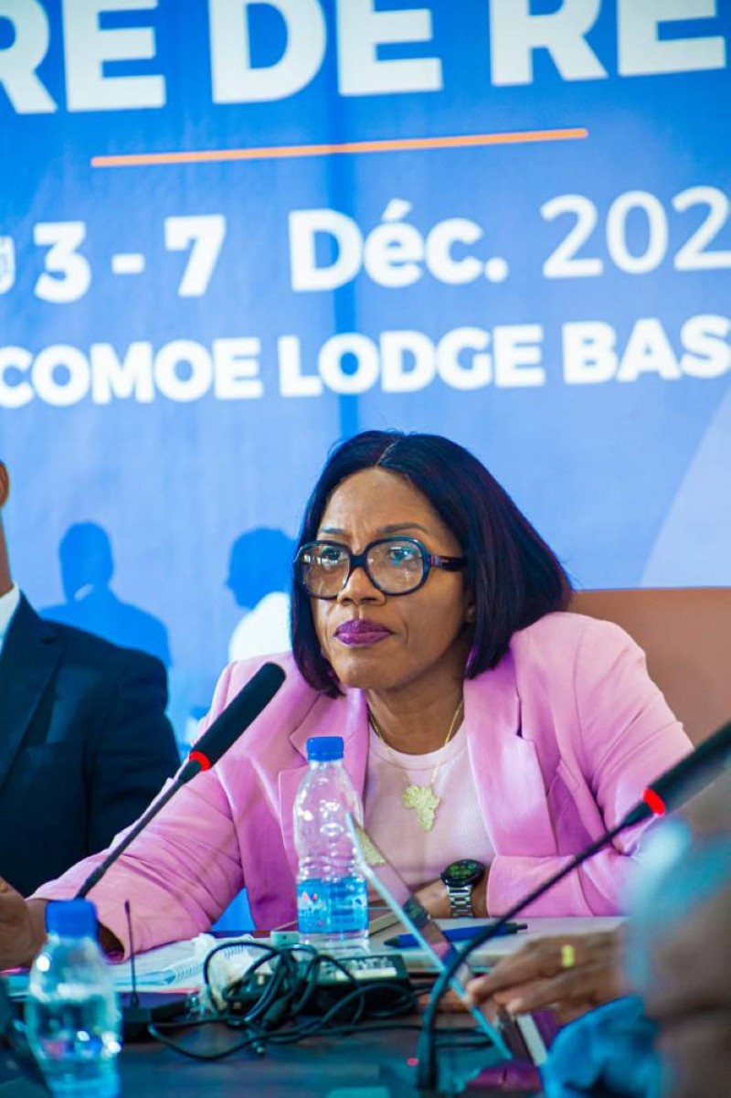 Christiane YANGNI-ANGATE
Conseillère Technique en Communication et en Relations Extérieures
Présidente du Comité d'organisation du Forum des Radiocommunications. (dr)
