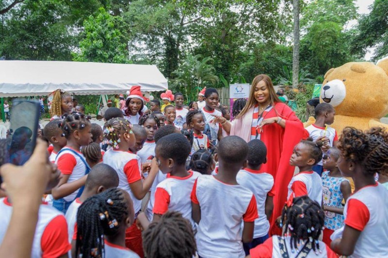 La directrice générale de l'Agefop a communié avec les enfants. (Dr)