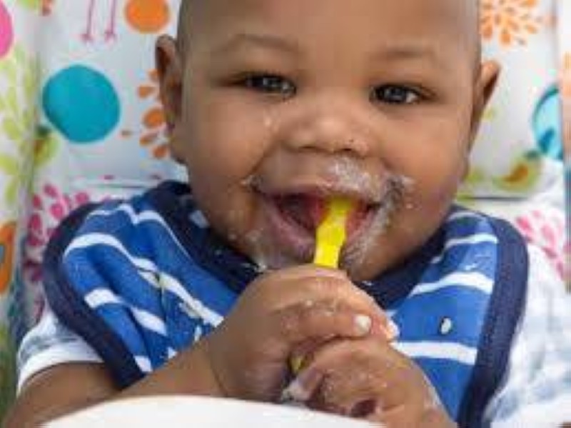 Les enfants doivent bien manger. (Ph: Dr)