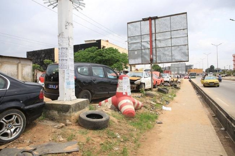 Garages anarchiques dans le district d’Abidjan
