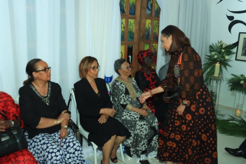 Françoise Remarck apporte son soutien à la famille éplorée (DR)