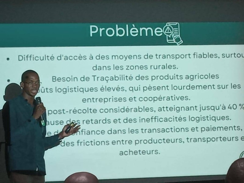 Un candidat présentant son projet (Bavane)
