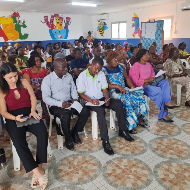 les 150 enfants présents ont participé à des ateliers créatifs adaptés à leurs besoins, notamment la peinture, le perlage et les jeux éducatifs. (Ph: Dr)