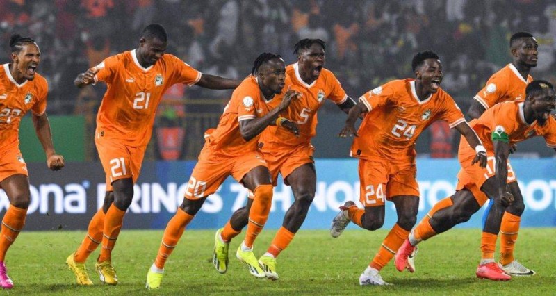 Des joueurs jubilant après la victoire finale. (Ph: Dr)