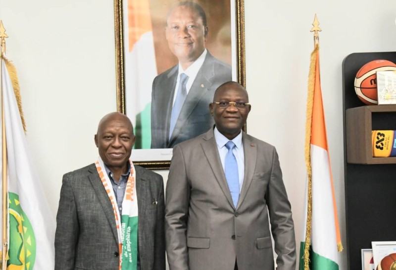 Le président de la CAC et le ministre Adjé Metch Silas