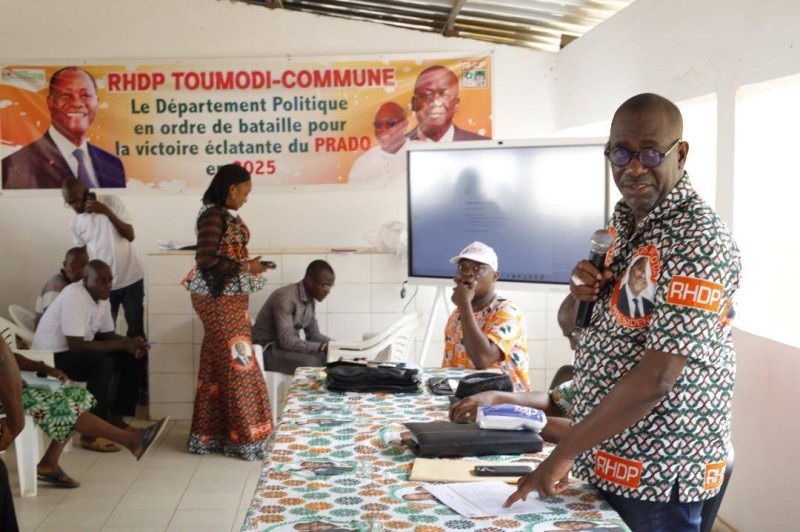 Le Secrétaire départemental (SD) de Toumodi, M. Théodore Niamien en pleine action. (Ph:DR)