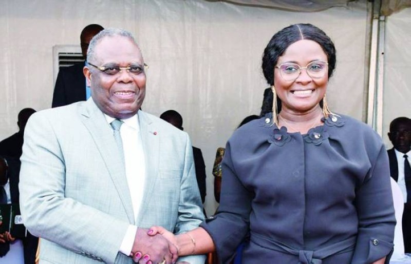 Le président de la Cour de cassation, Yua Koffi a félicité la promotrice du Sach, Yvette Yobouet pour cette initiative. (Ph: Dr)