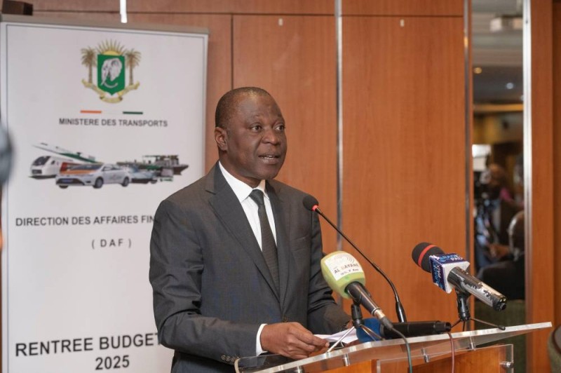 Le ministre des Transport, Amadou Koné