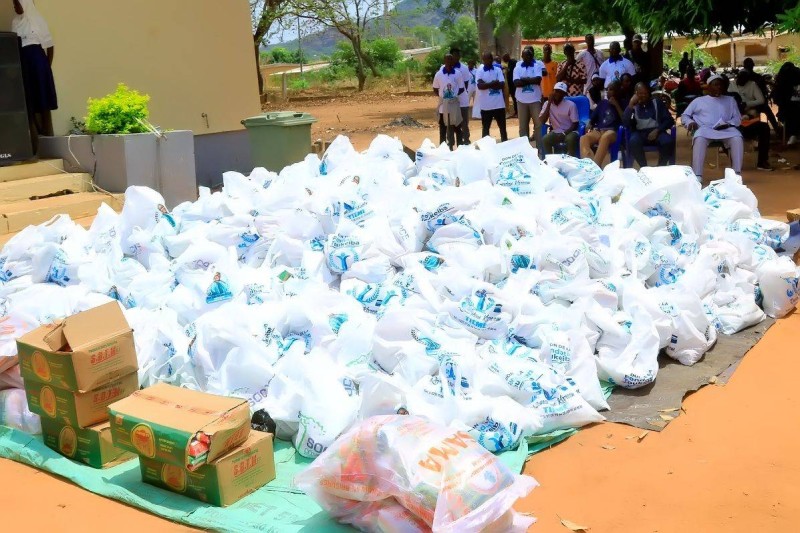 Les 1000 kits alimentaires ont été distribués aux populations.(DR)