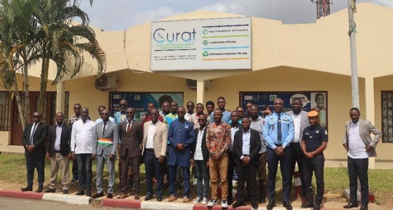 Photo de famille de l'atelier du Curat. (Ph: Dr)