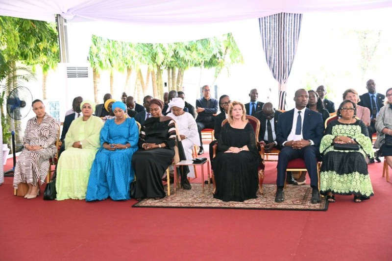 La Première dame Dominique Ouattara chez Anne Ouloto. (Ph: Dr)