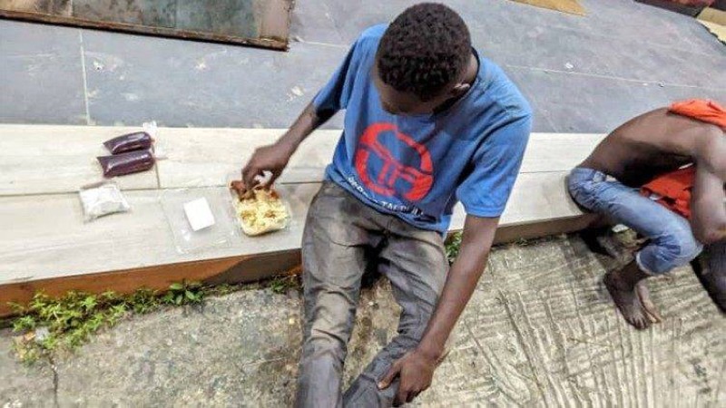 Un enfant de la rue à Abidjan. (Ph: Vatican News)