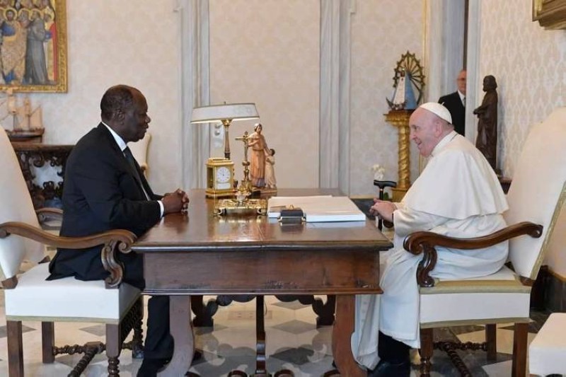 Le Président Alassane Ouattara et le Pape François