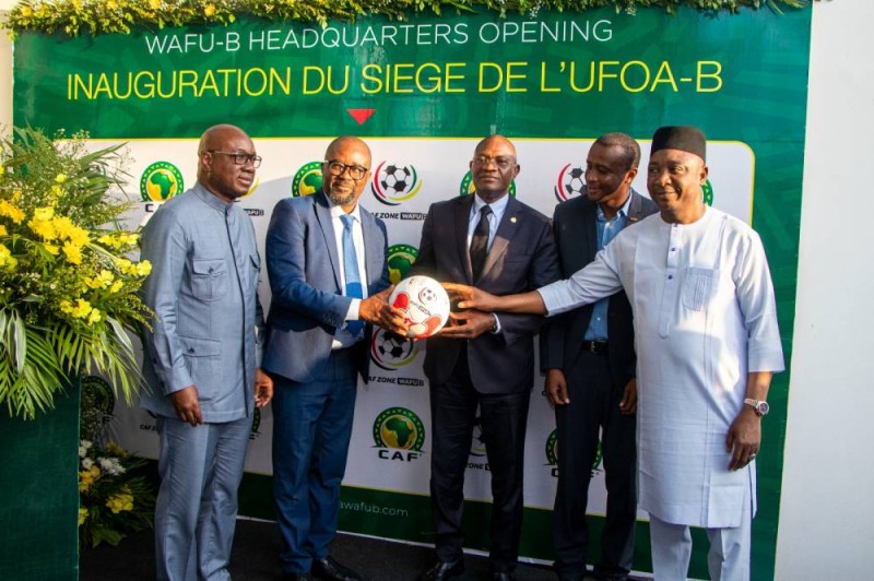 Le ministre ivoirien délégué des Sports et du Cadre de vie, Adjé Silas Metch a procédé à l'inauguration du siège.(Dr)