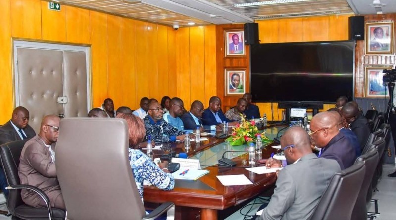 La ministre Mariatou Koné maintient le cap du dialogue avec les syndicats
