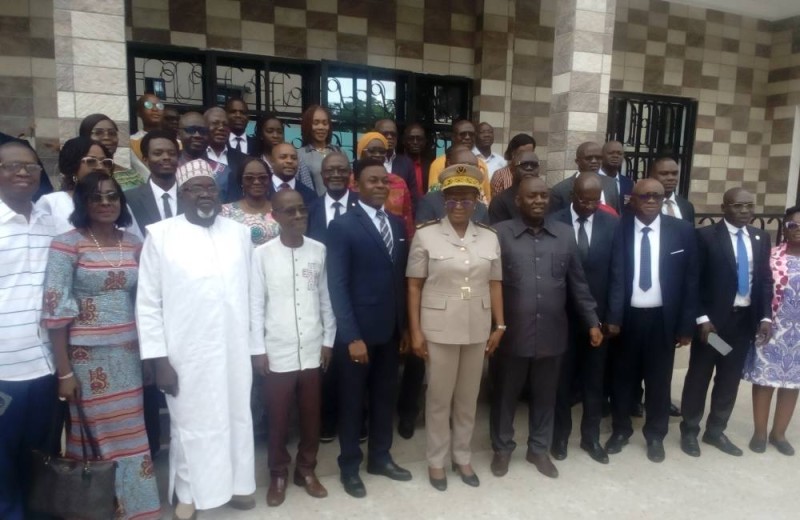 Des acteurs du système éducatif, de la société civile, des communautés religieuses et des médias réunis à Yamoussoukro pour réfléchir ensemble à des solutions durables contre les fléaux qui minent l’école.