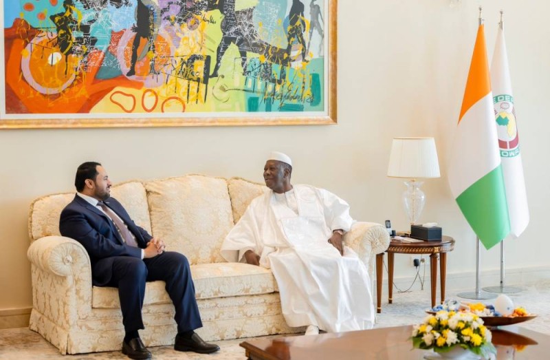 Alassane Ouattara et le ministre d'Etat Qatar, Dr Mohammed Bin Abdulaziz Al-Khulaifi.