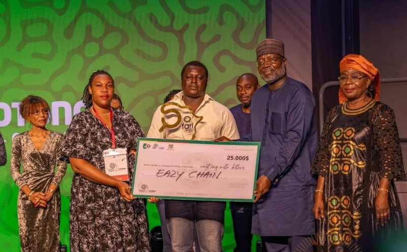 La startup ivoirienne EAZY CHAIN remporte le grand prix de 25 000 dollars