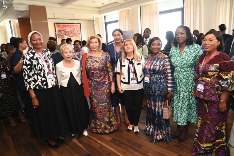 La Première dame Dominique Ouattara a partagé son expérience aux femmes leaders. (photo Cab 1re Dame)