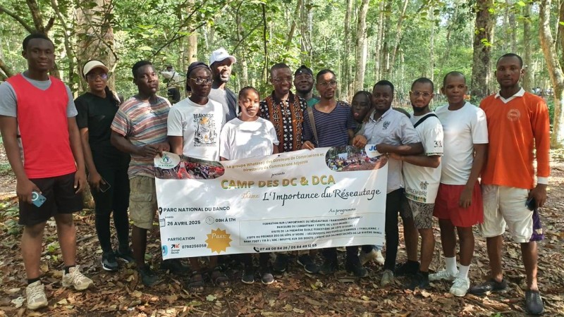 Cette activité a permis aux participants de faire de nombreuses découvertes, à la forêt du Banco. (Photo. Dr)