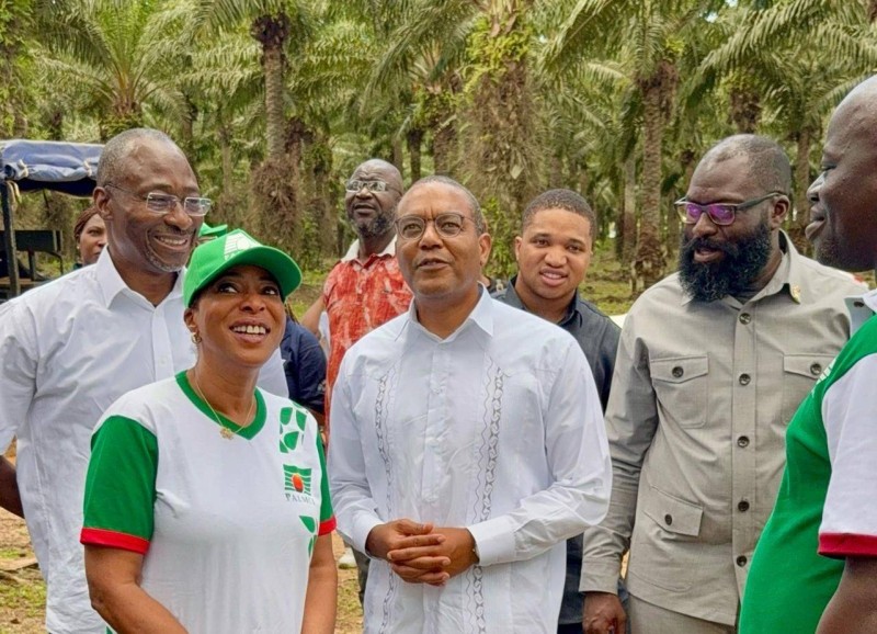 La délégation angolaise impressionnée par le modèle agro-industriel ivoirien lors de visites de terrain.