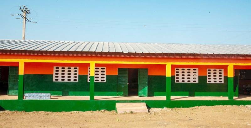 Les bâtiments des groupes scolaires Dioulabougou 1 et 2 de Divo ont fait peau neuve. (Ph: Dr)