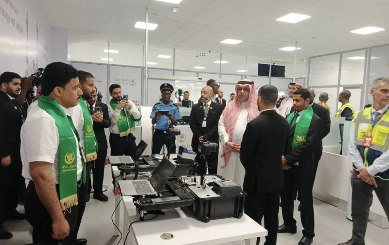 SEM Saad Bakheat Alqatami inspectant les installation de du Terminal 2