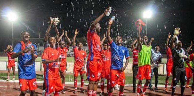 Les joueurs du Stade d’Abidjan exultent au coup de sifflet final. Une victoire historique qui les sacre champions de Côte d’Ivoire, 55 ans après leur dernier titre.