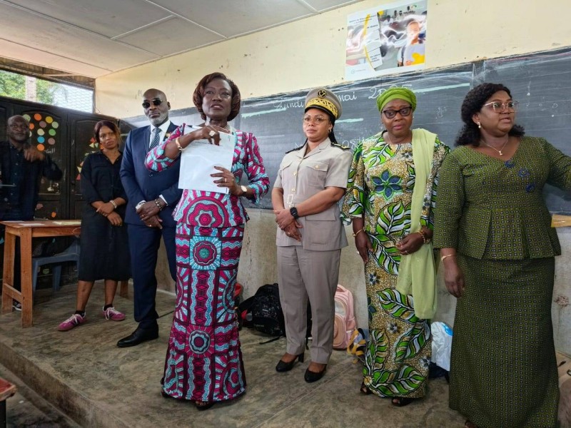 La ministre a souhaité bonne chance aux candidats. (DR)
