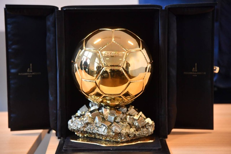 Symbole de gloire et de mérite, le Ballon d’Or 2025 n’attend plus que son nouveau propriétaire. (Ph: Dr)