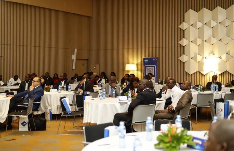 Des responsables d’entreprises et d’institutions réunis lors de la rencontre #MeetUP #MoovBUSINESS 2025 à Abidjan.