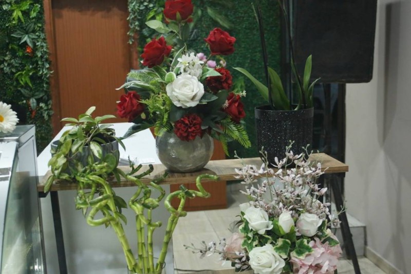 La fleuriste dans son antre aux belles fleurs (DR)