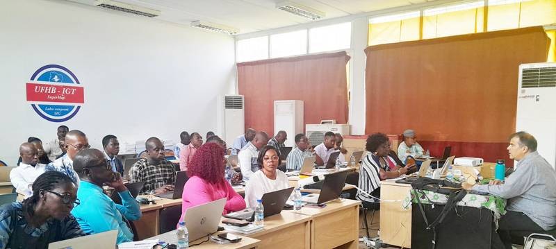 Les enseignants-chercheurs, doctorants et professeurs attentifs aux nouvelles perspectives qu'offre l'Intelligence artificielle. (Ph: Dr)