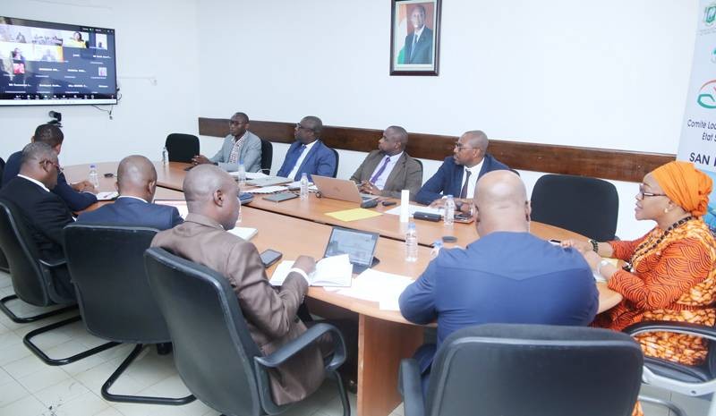 La secrétaire exécutive du Ccesp, Mariam Fadiga Fofana (à droite en habit orange), a conduit les échanges. (Ph: Dr)