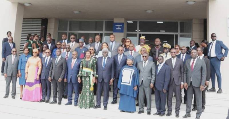 Le Premier ministre Robert Beugré Mambé salue l'aboutissement de ce projet. (Ph: Abdoulaye Coulibaly)